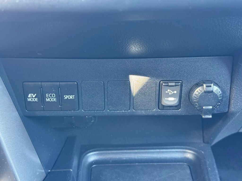 2018 Toyota RAV4 Hybrid LE