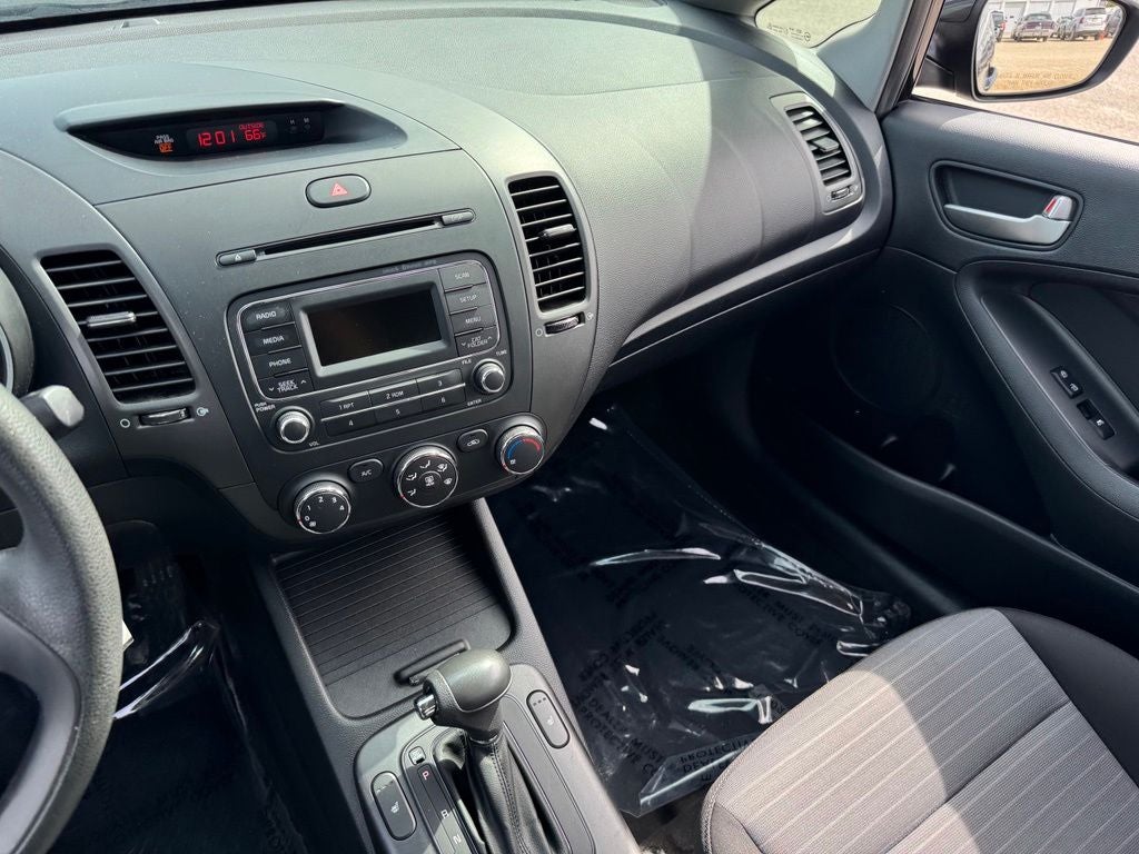 2014 Kia Forte LX canadian vehicle