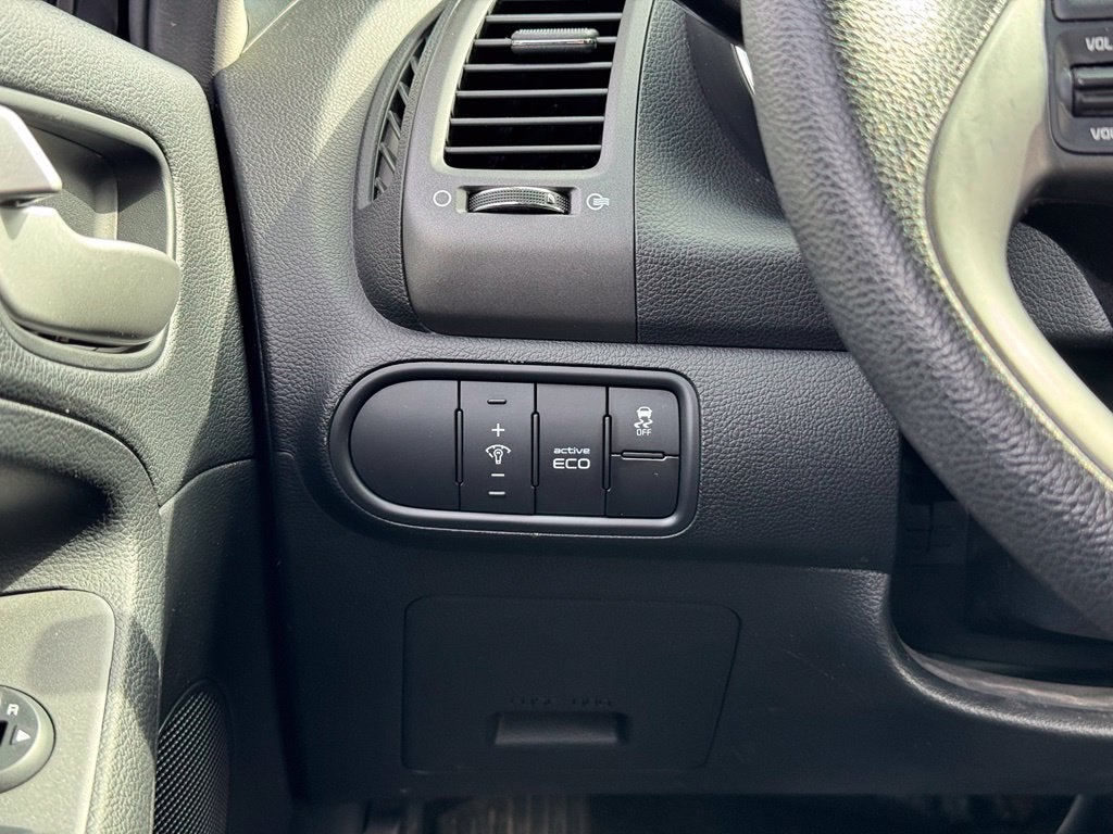 2014 Kia Forte LX canadian vehicle