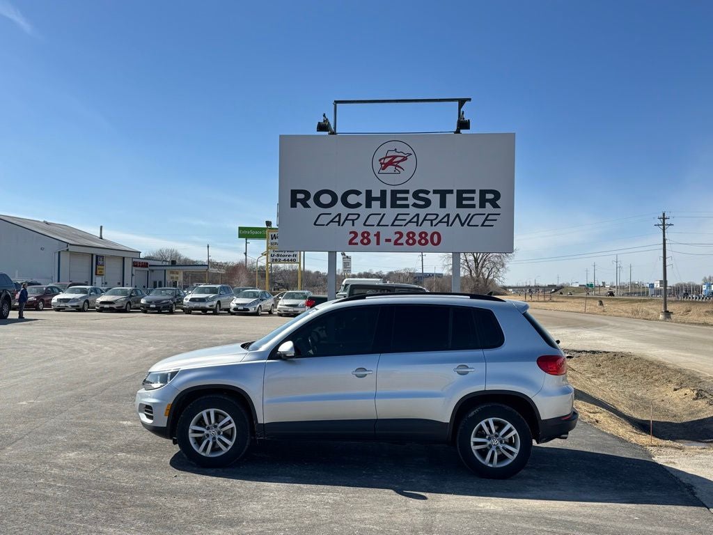 Used 2017 Volkswagen Tiguan S with VIN WVGBV7AX6HK008694 for sale in Rochester, Minnesota