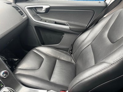 2016 Volvo XC60 T6 Drive-E