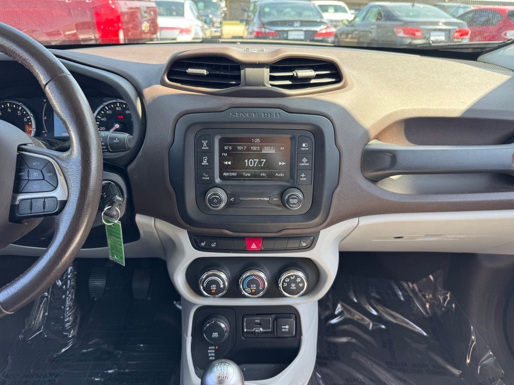 Used 2015 Jeep Renegade Latitude with VIN ZACCJBBH4FPB83964 for sale in Rochester, Minnesota